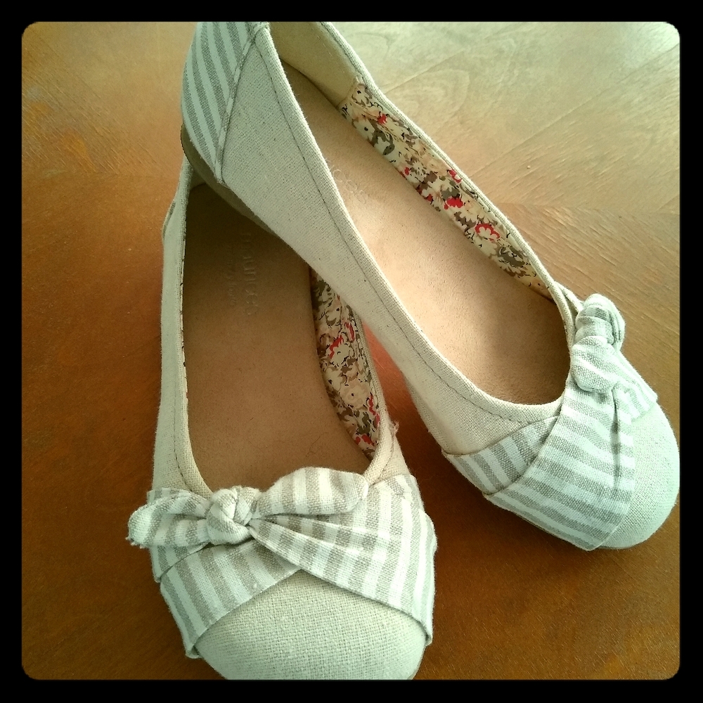 Women's shoes